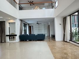 บ้านเดี่ยว 4 ห้องนอน ให้เช่า ในทำเล BTS นานา, คลองเตยเหนือ, คลองเตยเหนือ