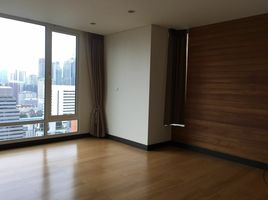 3 Bedroom Condo for rent at The Park Chidlom, Lumphini