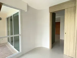 2 Schlafzimmer Wohnung zu verkaufen im Diamond Suites Resort Condominium, Nong Prue