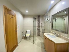 2 Bedroom Apartment for sale at The Empire Place, Thung Wat Don