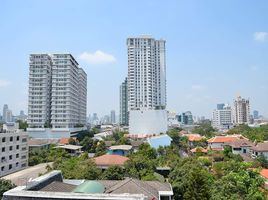 2 Schlafzimmer Appartement zu vermieten im Park 19 Residence, Khlong Tan Nuea
