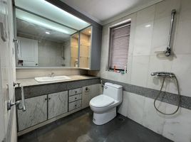 2 Schlafzimmer Appartement zu vermieten im Baan Suanpetch, Khlong Tan Nuea