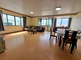 4 Schlafzimmer Wohnung zu vermieten im Hill Park Condo 2, Chang Phueak