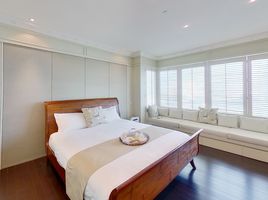 4 Bedroom Penthouse for sale at Watermark Chaophraya, Bang Lamphu Lang