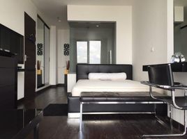 2 Bedroom Condo for rent at Ideo Q Phayathai, Thung Phaya Thai