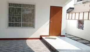 3 Bedrooms Townhouse for sale in Khu Khot, Pathum Thani Lully Ville Lumlukka Klong 3