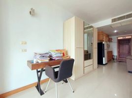 1 Bedroom Condo for rent at Supalai Oriental Place Sathorn-Suanplu, Thung Mahamek, Sathon, Bangkok