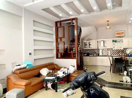 6 Bedroom House for sale in Cau Giay, Hanoi, Nghia Do, Cau Giay
