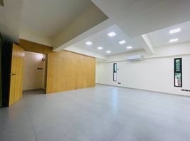 300 SqM Office for sale in Chiang Mai, San Phisuea, Mueang Chiang Mai, Chiang Mai