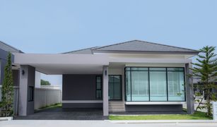 2 Bedrooms House for sale in Makham Khu, Rayong The Village 9