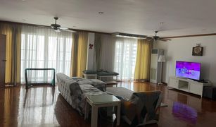 3 Bedrooms Apartment for sale in Khlong Toei, Bangkok Diyal Mansion