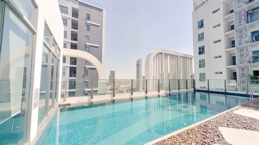 3D视图 of the Communal Pool at Aspire Sukhumvit 48