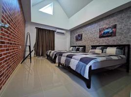 3 Schlafzimmer Villa zu verkaufen im Naree Pool 2 , Hua Hin City, Hua Hin