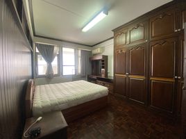 3 Schlafzimmer Appartement zu vermieten im Aree Mansion, Khlong Tan, Khlong Toei, Bangkok