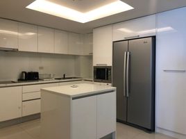 2 Bedroom Condo for rent at The Rajdamri, Pathum Wan