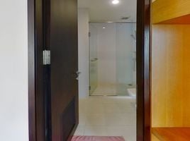 2 Bedroom Apartment for rent at Urbana Langsuan, Lumphini