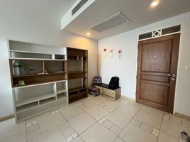 2 Schlafzimmer Appartement zu vermieten im Supalai River Place, Bang Lamphu Lang, Khlong San