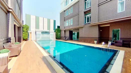 รูปถ่าย 1 of the Communal Pool at ดิ ยูนิค คอนโด แอท คูเมือง