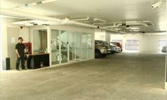 Фото 3 of the Reception / Lobby Area at The Baycliff Residence