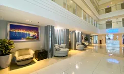 图片 2 of the Rezeption / Lobby at Sands Condominium