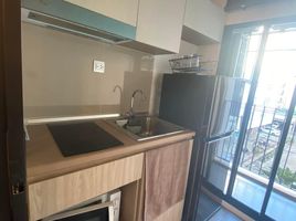 2 спален Кондо в аренду в Brown Condo Huaikwang, Huai Khwang, Хуаи Кхщанг