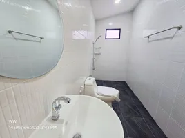 2 Bedroom House for sale in Thailand, Nam Phrae, Hang Dong, Chiang Mai, Thailand