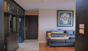 2 Schlafzimmern Wohnung zu verkaufen in Huai Khwang, Bangkok Belle Grand Rama 9
