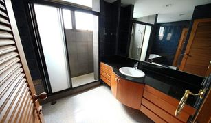 3 Bedrooms Condo for sale in Khlong Tan Nuea, Bangkok The Habitat Sukhumvit 53