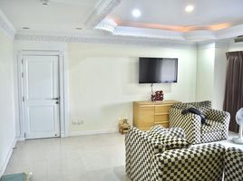 3 Bedroom Condo for sale at Saichol Mansion, Bang Lamphu Lang, Khlong San