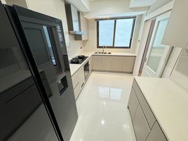 3 Schlafzimmer Appartement zu vermieten im K.P. Villa, Phra Khanong Nuea