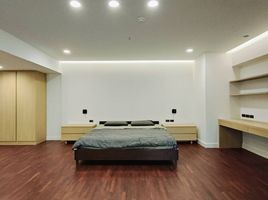 3 Schlafzimmer Appartement zu vermieten im Baan Suanpetch, Khlong Tan Nuea