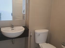 1 спален Кондо в аренду в Airlink Residence, Khlong Sam Prawet