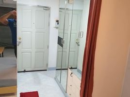 Studio Condo for rent at Srivara Mansion, Din Daeng