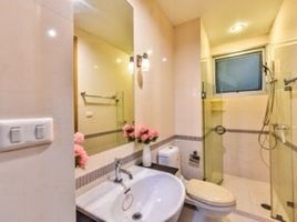 2 спален Кондо в аренду в Baan Klang Krung Siam-Pathumwan, Thanon Phet Buri