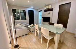 Condo with 1 Bedroom and 1 Bathroom is available for sale in Bangkok, Thailand at the The Address Pathumwan development