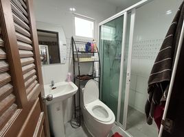 3 Schlafzimmer Villa zu verkaufen im Raviporn City Home Village, Nong Prue