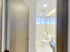 4 Bedroom Apartment for rent at Kameo Court, Khlong Toei Nuea, Watthana