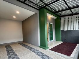 3 Schlafzimmer Haus zu verkaufen im Lio NOV Wongwaen-Pinklao, Bang Muang