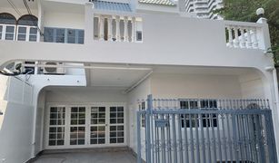 4 Bedrooms Townhouse for sale in Khlong Tan Nuea, Bangkok Prommitr Villa