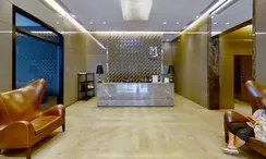 Фото 4 of the Reception / Lobby Area at M Silom