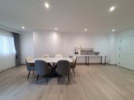 2 Schlafzimmer Wohnung zu verkaufen im Silom Condominium, Si Lom