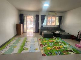 3 спален Таунхаус в аренду в Ratchathanee 7, Sai Mai