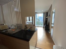 1 Schlafzimmer Appartement zu verkaufen im Wind Sukhumvit 23, Khlong Toei Nuea