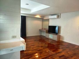 4 Schlafzimmer Appartement zu vermieten im Cosmo Villa, Khlong Toei