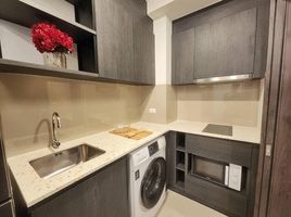 1 Bedroom Condo for sale at XT Huaikhwang, Din Daeng, Din Daeng