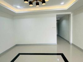 4 спален Дом for sale in Таиланд, Khuan Lang, Hat Yai, Songkhla, Таиланд