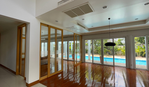 5 chambres Maison a vendre à Khlong Tan Nuea, Bangkok 