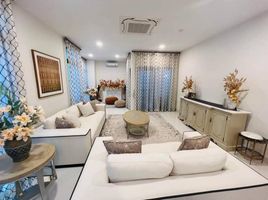 4 Bedroom Villa for sale at Nantawan Rama 9 - New Krungthepkretha, Saphan Sung