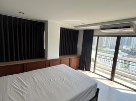 3 Schlafzimmer Appartement zu vermieten im Ruamjai Heights, Khlong Toei Nuea