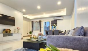 2 Bedrooms Townhouse for sale in Nong Prue, Pattaya Chokchai Village 9